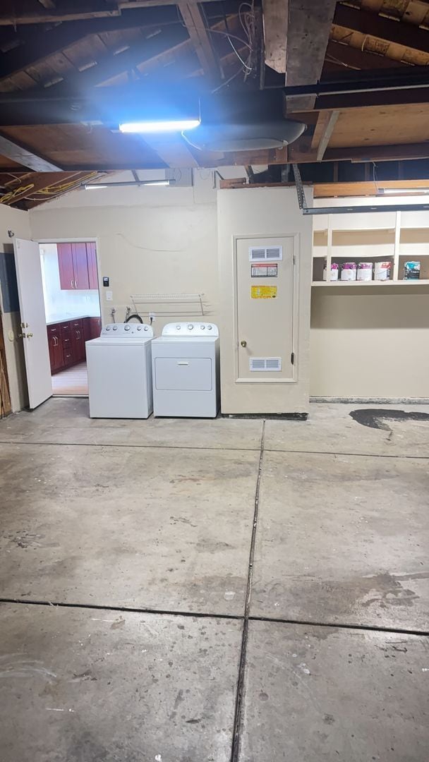 Building Photo - 3 bedroom 2 bath home in San Leandro Washi...