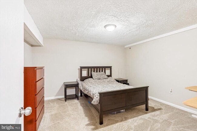 Building Photo - 5706 Johnson St