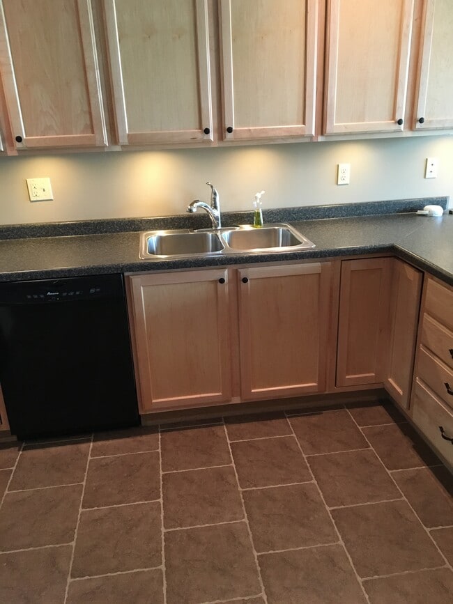 Building Photo - 1011 E Central Entrance