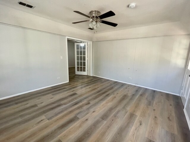 Building Photo - Saucer