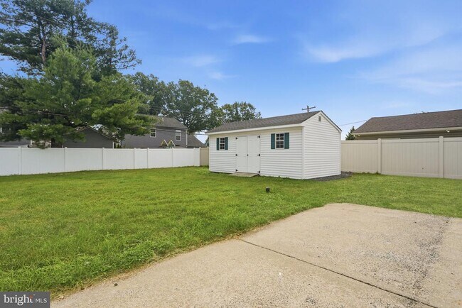 Building Photo - 96 Elderberry Dr