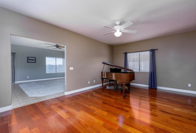 Building Photo - 33808 N Pate Pl