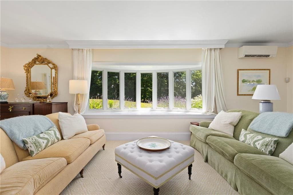 Building Photo - 553 Bellevue Ave