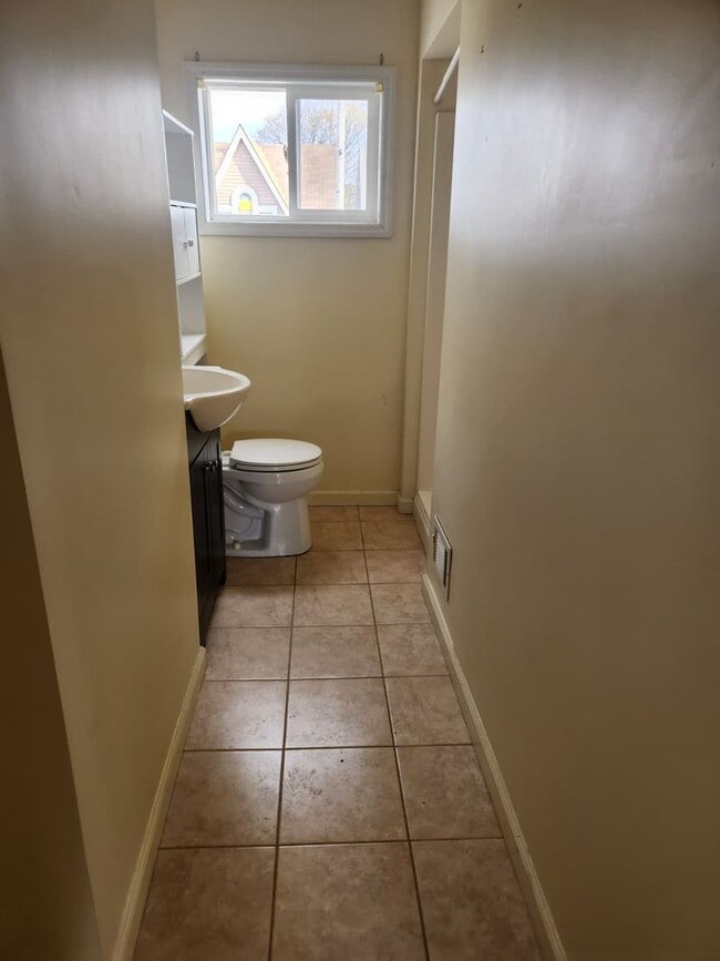 Building Photo - 413-415 N. 6th Avenue