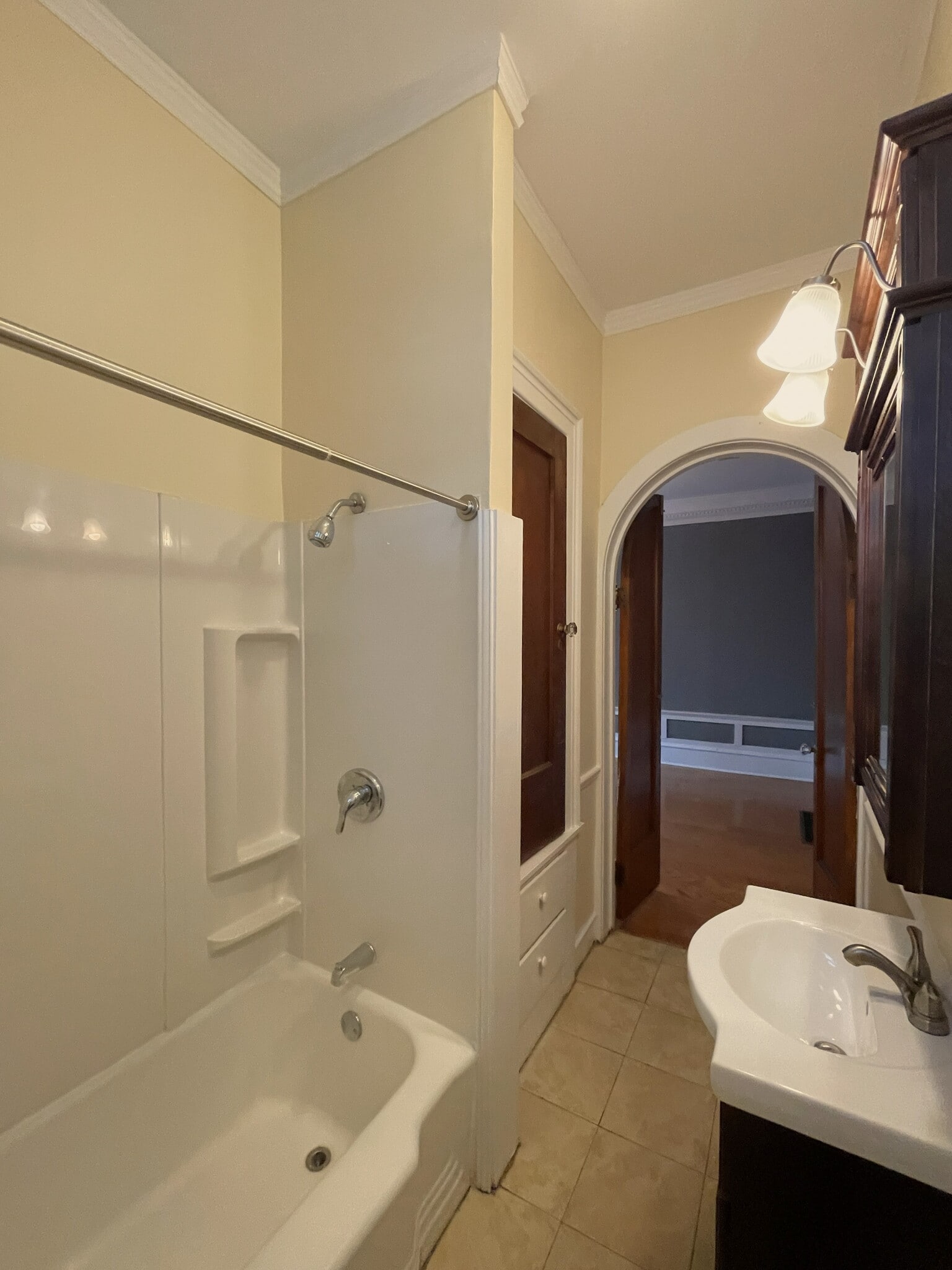 Bathroom - 524 W Church St