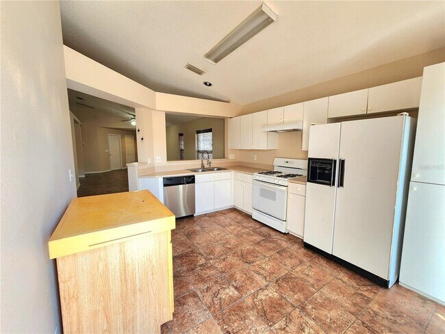 Building Photo - 322 Summer Sails Dr