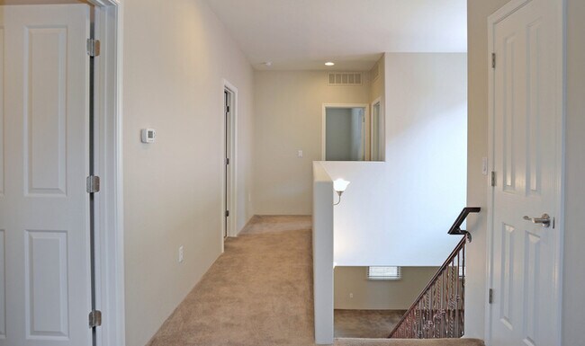 Building Photo - 381 E Calderwood Rd