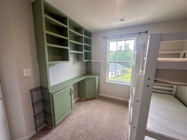 Building Photo - Village Oaks Townhome 3bed/2.5Bath