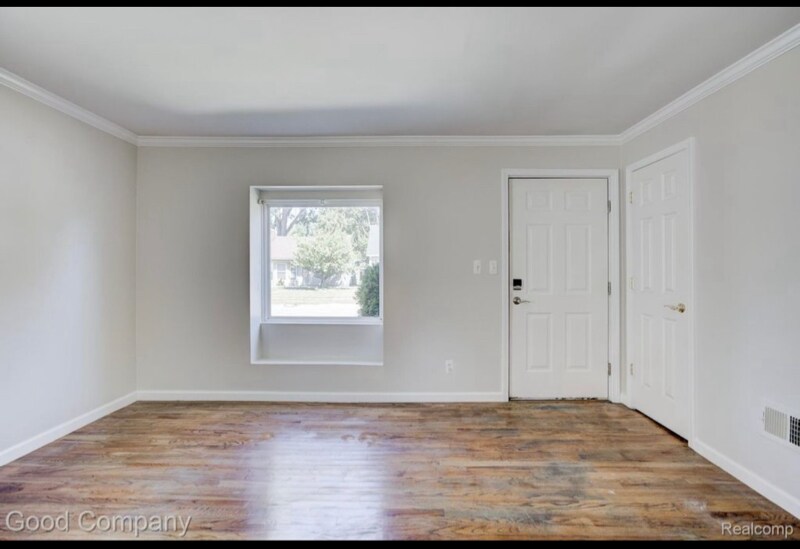 Building Photo - 600 Kalama Ave