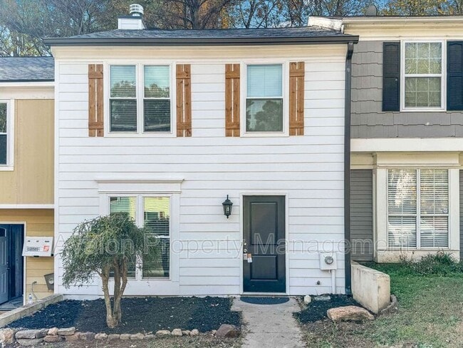 Building Photo - 3575 Kennesaw Station Dr