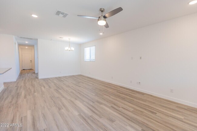 Building Photo - 16928 W Diana Ave