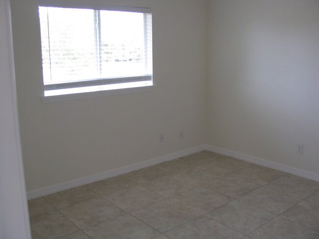 Building Photo - 26322 Explorer Rd