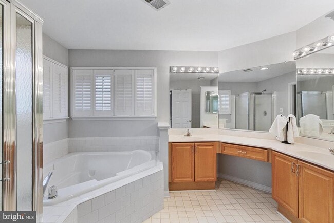 Building Photo - 44141 Merrywood Ct
