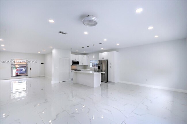 Building Photo - 15548 SW 19th Ln