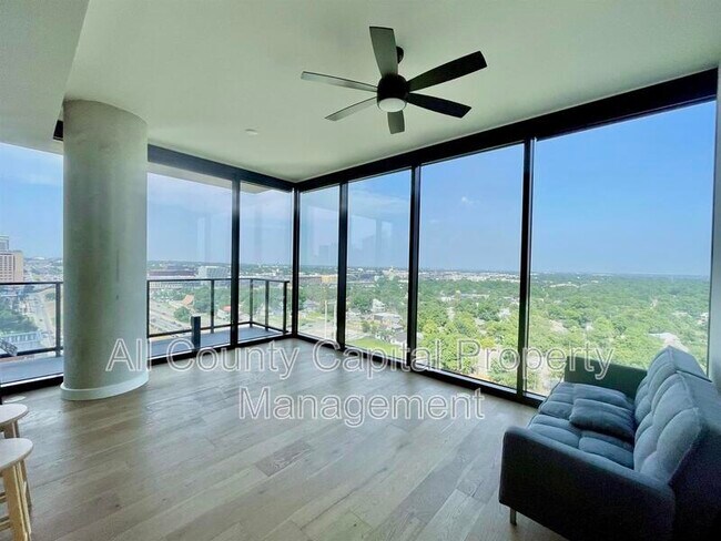 Building Photo - 84 East Ave