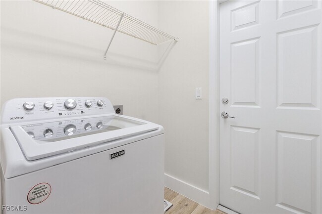 Building Photo - 2553 Anguilla Dr