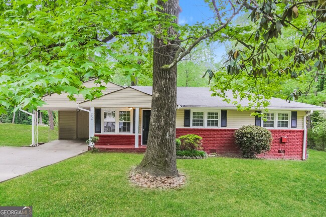 Building Photo - 5550 Longmeadow Ln