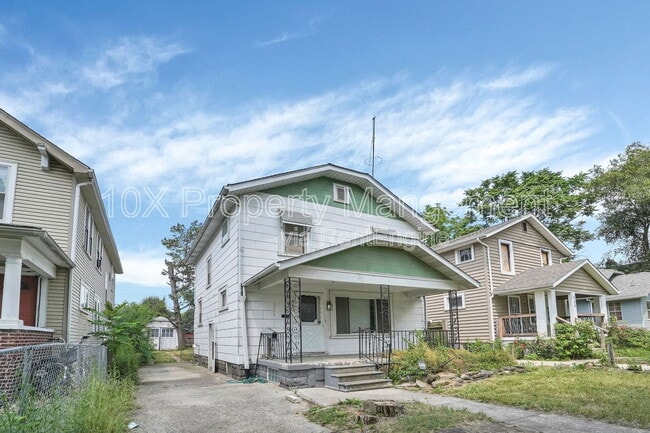 Building Photo - 563 S Burgess Ave