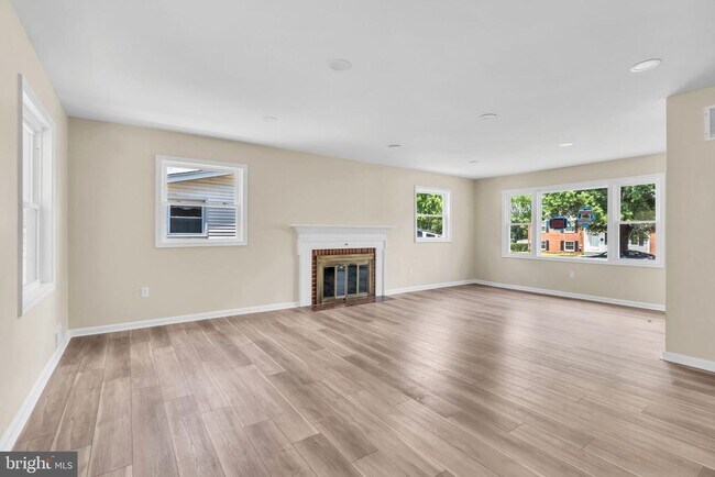 Building Photo - 7536 Abbington Dr