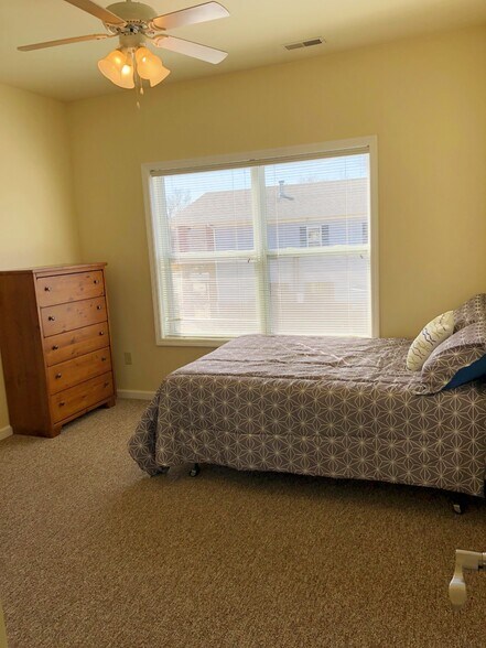 Bedroom 4 - 1554 4th St