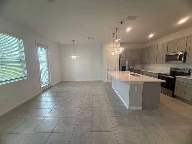 Building Photo - 1608 Pelican Dr