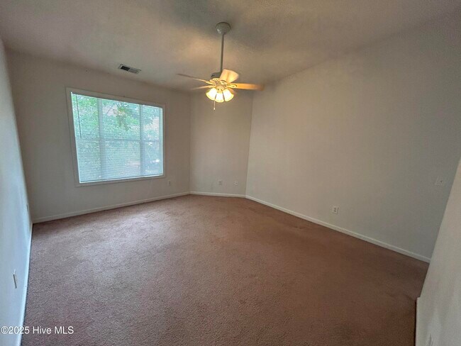 Building Photo - 4140 Breezewood Dr