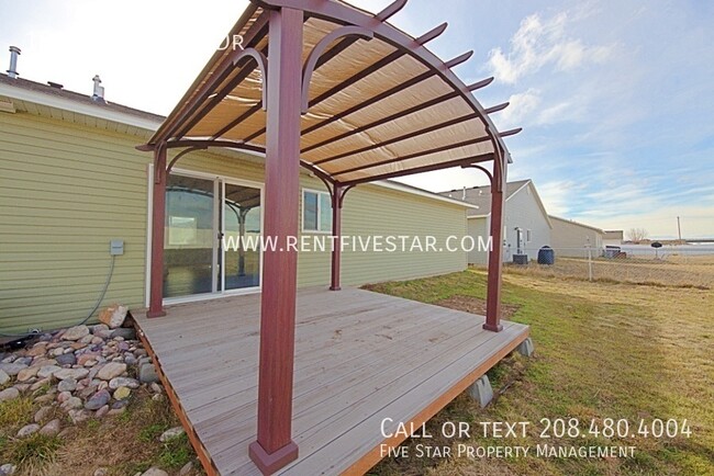 Building Photo - 1826 N Arizona Dr