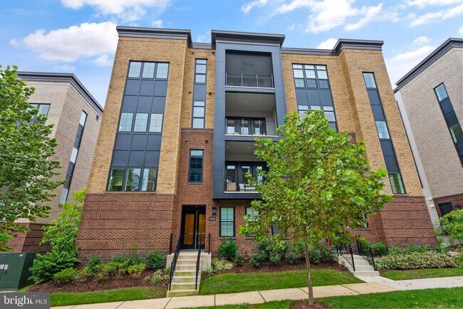 Building Photo - 43443 Croson Ln