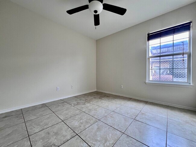 Building Photo - 3619 Aguanieve Dr