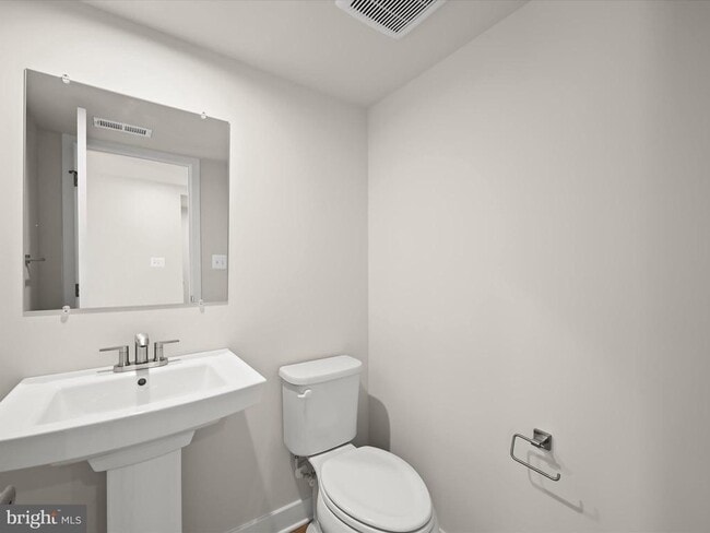 Building Photo - 7840 Blackbriar Wy