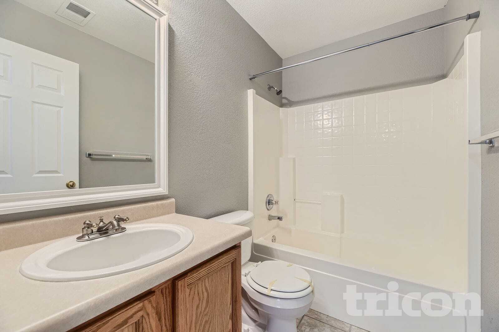 Building Photo - 12450 S Hollow Creek Ct