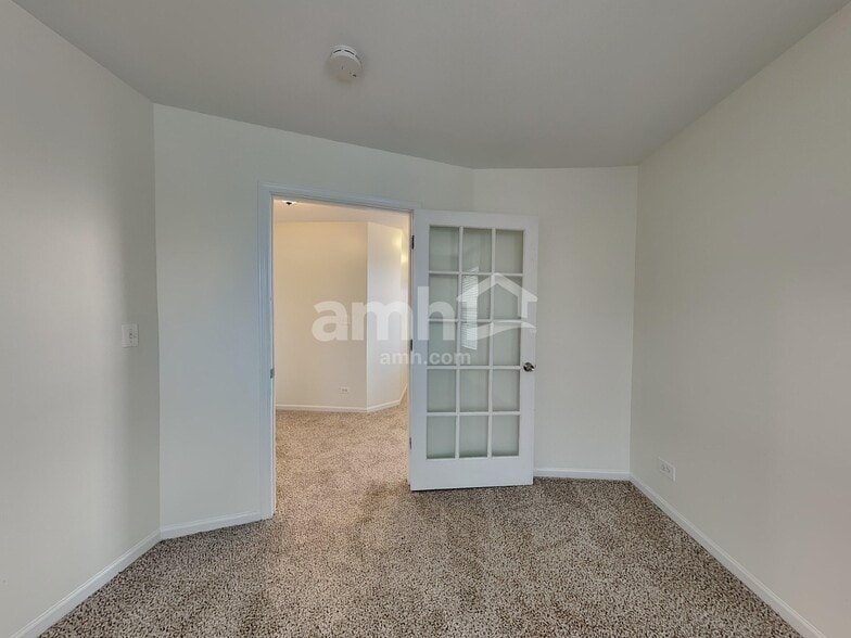 Building Photo - 2449 Emily Ln