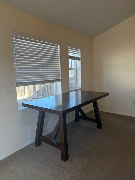 Building Photo - 2463 N Maxie Way