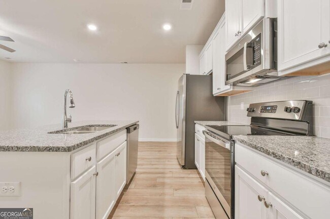 Building Photo - 4541 Bishops Ln