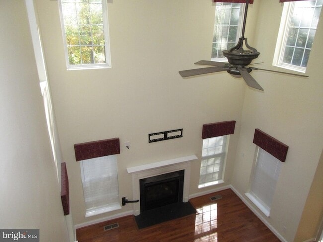 Building Photo - 23 Blackbird Ct