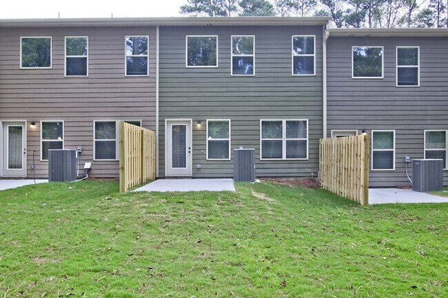 Building Photo - 4165 Shoals Ln