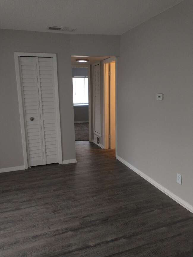 Raytown Village Apartments 7705 Raytown Rd Kansas City MO 64138 Apartment Finder