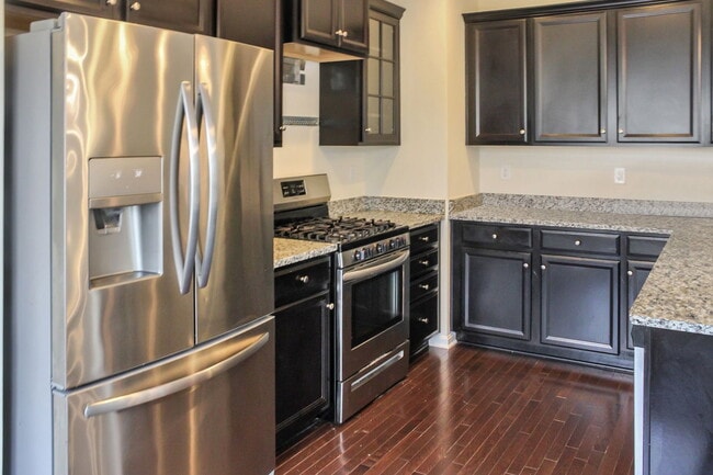 Building Photo - 15200 Lady Lauren Ln