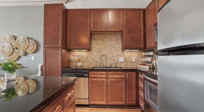 Building Photo - Big Layout Energy