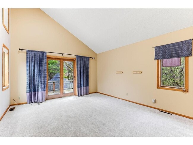 Building Photo - 5880 Christmas Lake Rd