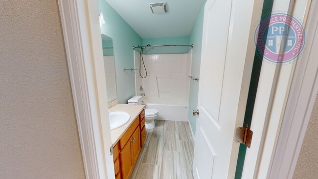 Building Photo - Beaverton - Stylish, Light & Bright, Close To Nike & Intel