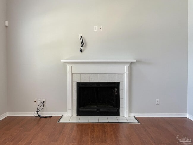 Building Photo - 7045 Weatherwood Dr