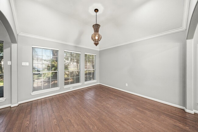 Building Photo - 15851 Jamie Lee Dr