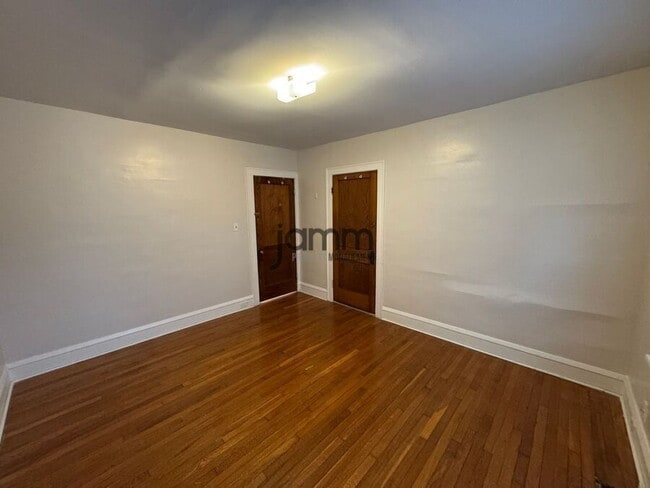 Building Photo - 12611 Franklin Blvd