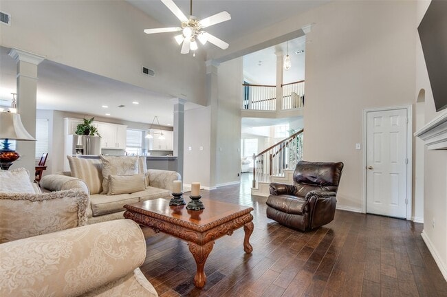 Building Photo - 928 Hidden Hollow Ct