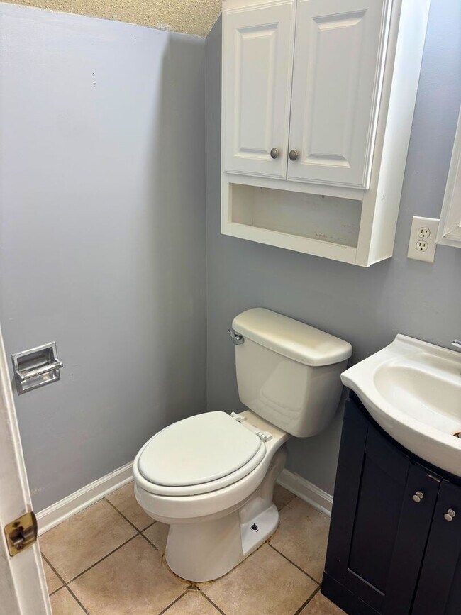 Building Photo - 216 Springfield Cir