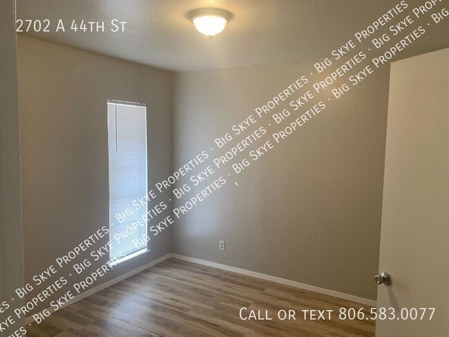 Building Photo - 2702 44th St