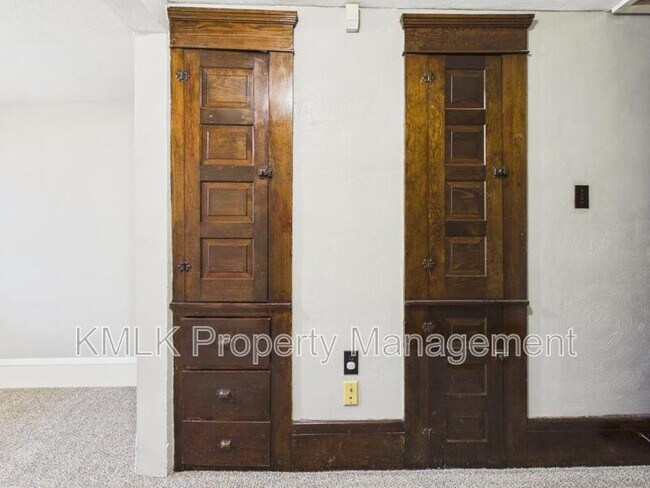 Building Photo - 1159 Carey Ave