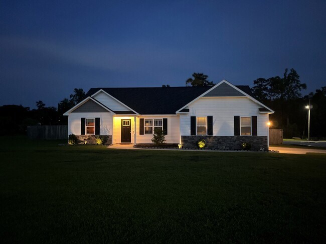Building Photo - 501 Ellie Ct