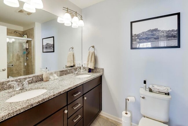 Building Photo - 303 S NW Hwy